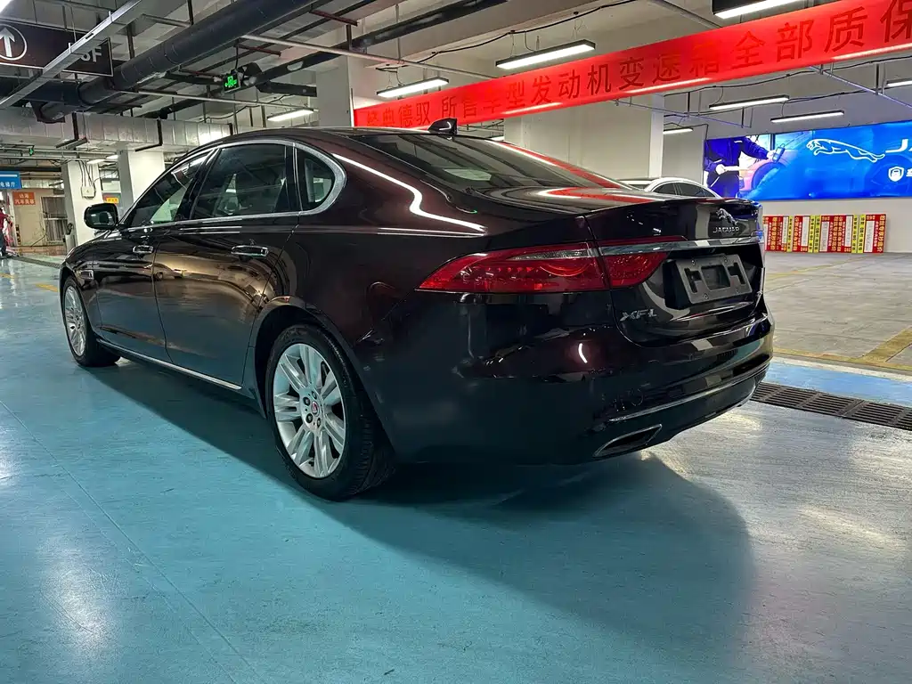 Jaguar XFL XFL 2.0 T 250 PS Luxury