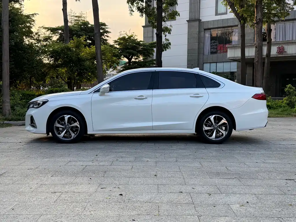 Trumpchi GA6 270 T Auto Luxury