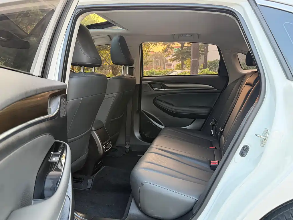 Trumpchi GA6 270 T Auto Luxury