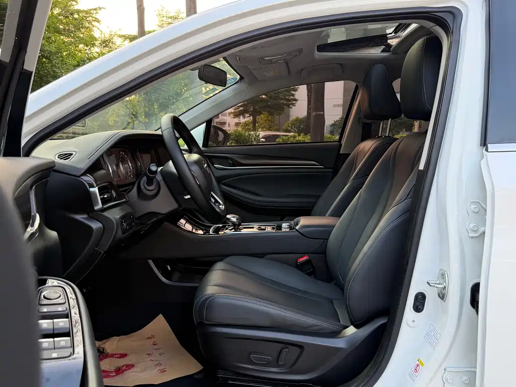 Trumpchi GA6 270 T Auto Luxury
