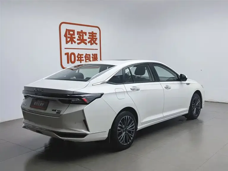 Dongfeng Yixuan MAX 1.5 T Super Spicy Dad