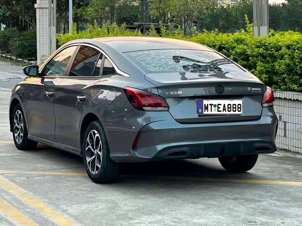 MG5 180 DVVT CVT Youth Style