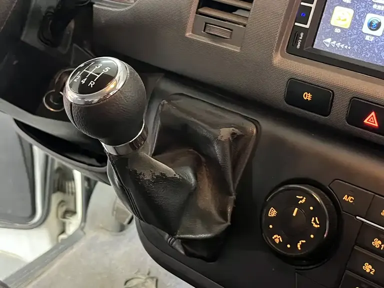 Jinbei Hiace 2.2 L Luxury V22