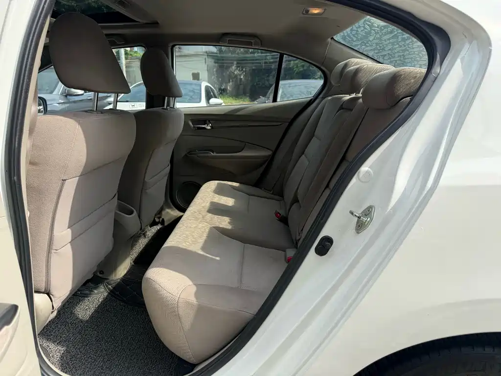 City Classic Style 1.5 L Auto Elite