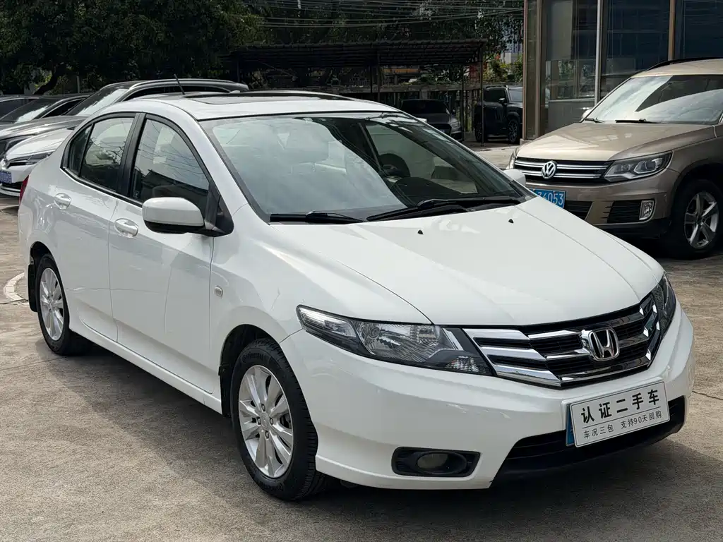 City Classic Style 1.5 L Auto Elite