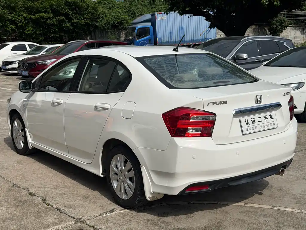 City Classic Style 1.5 L Auto Elite