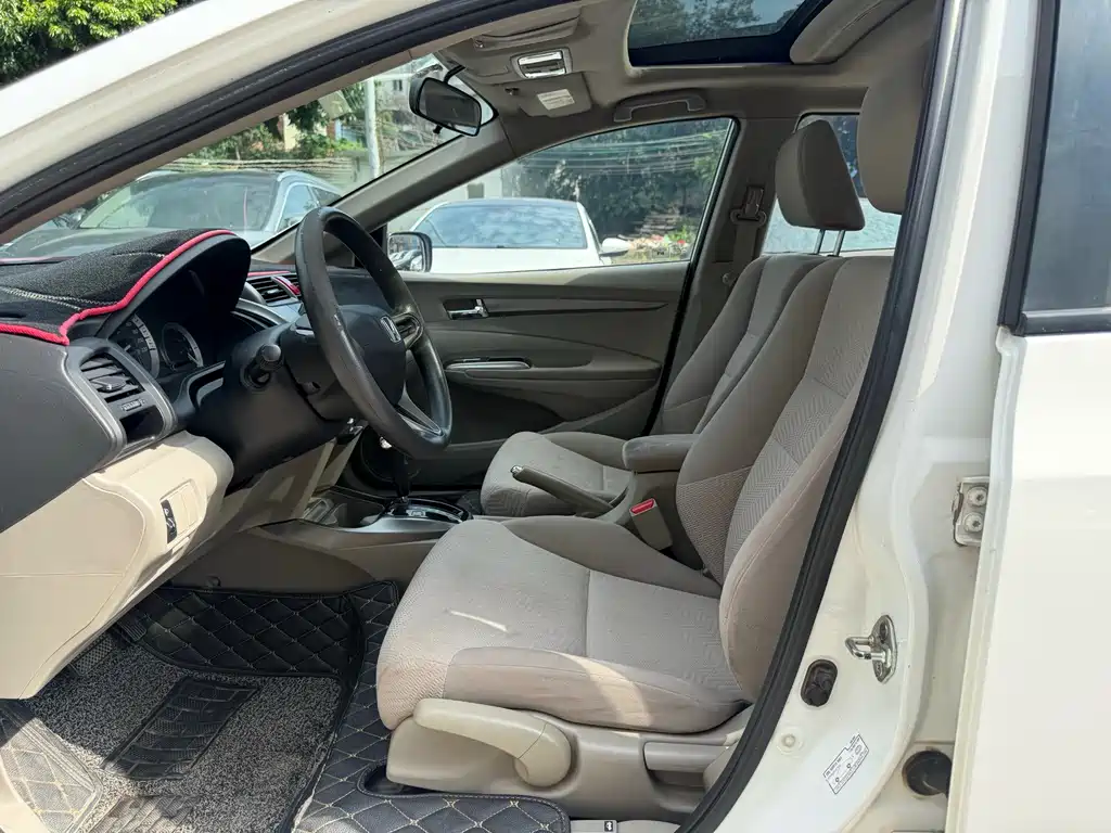 City Classic Style 1.5 L Auto Elite