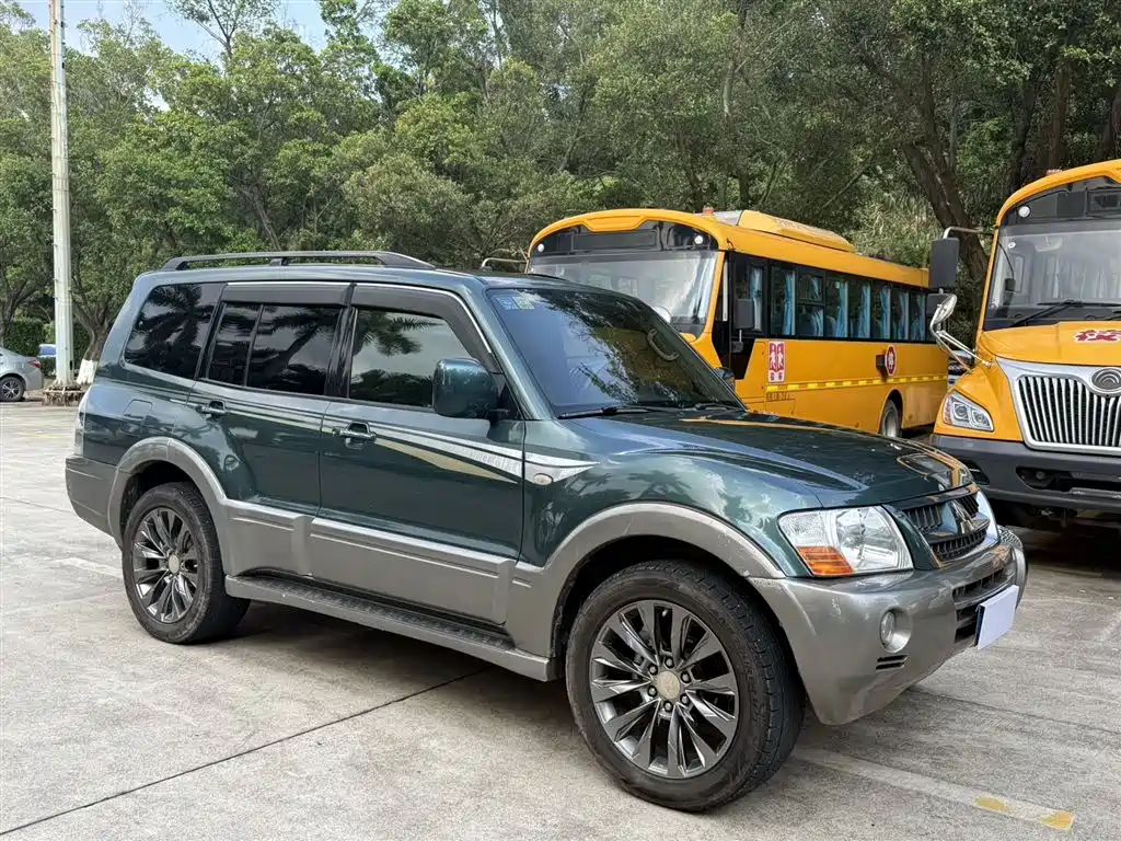 Pajero V73 3.0 L GLS NAVI