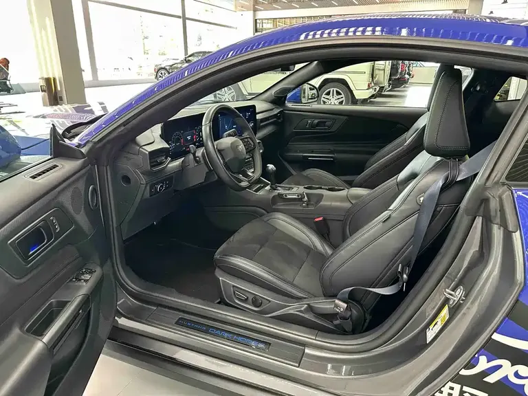Ford Mustang 5.0 L V8 Dark Horse