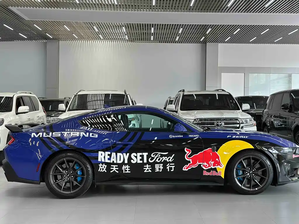 Mustang 5.0 L V8 Dark Horse