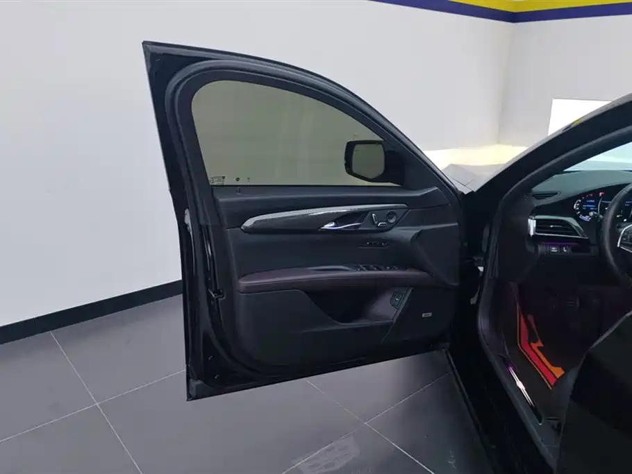 Cadillac CT6 28 T Distinguished