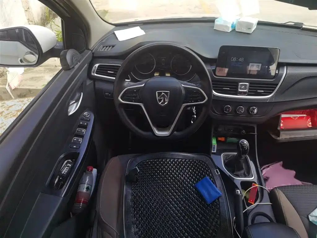 Baojun 730 1.5 L Manual Fashion 7-seat CN-VI