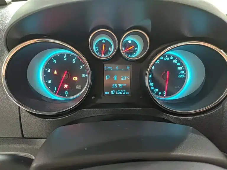 Changan CS35 1.6 L Auto Luxury CN-IV