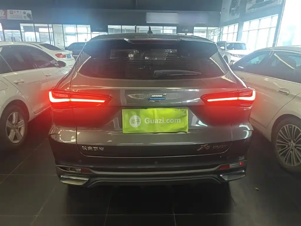 Changan Oshan X5 1.5 T DCT Distinguished