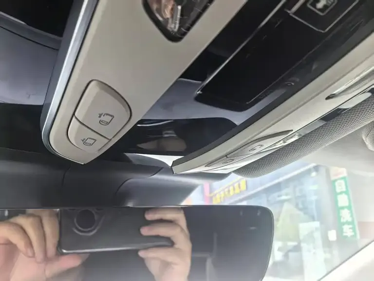 Hongqi HQ9 2.0 T Connected Flagship Enjoyment