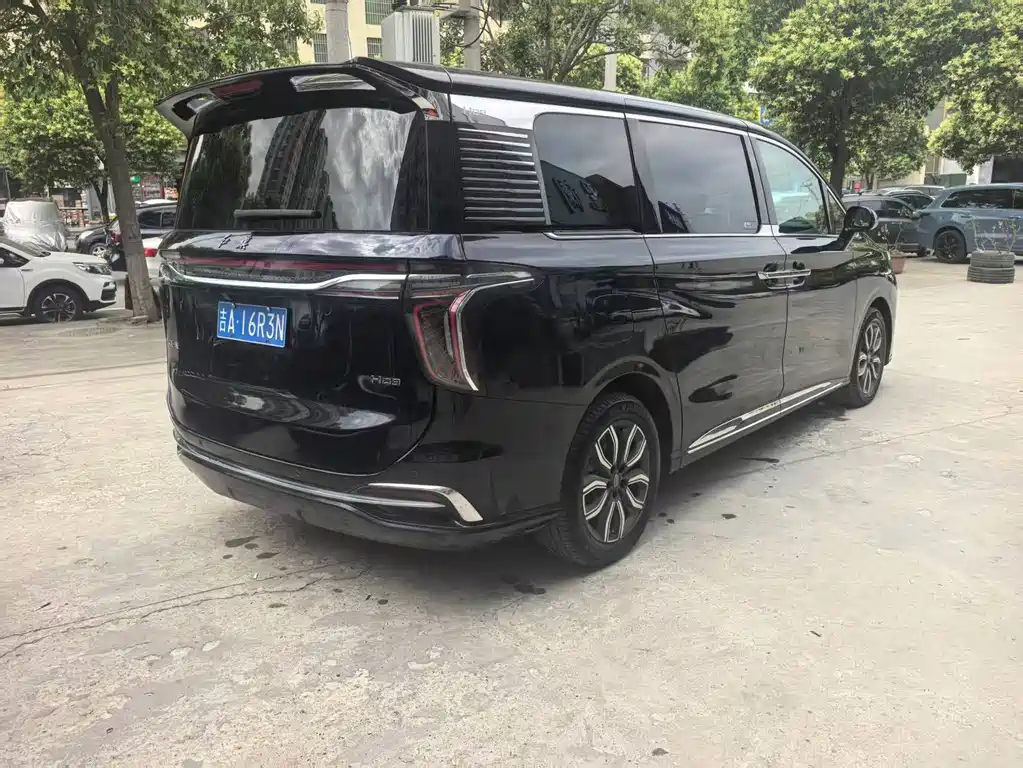 Hongqi HQ9 2.0 T Connected Flagship Enjoyment