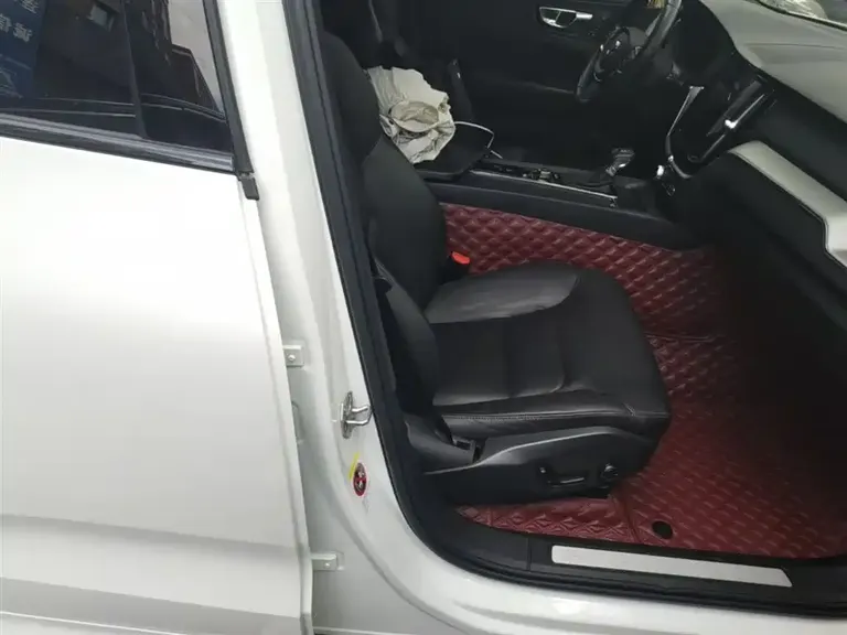 Volvo XC60 T5 4 WD Smart Ease Sport