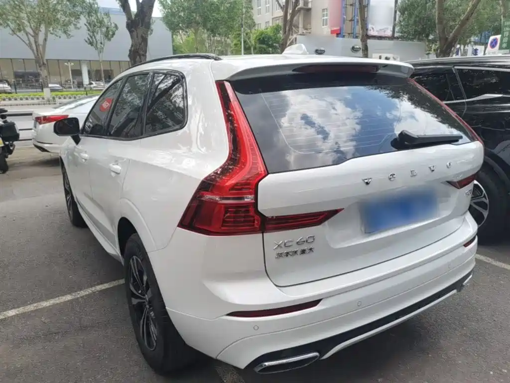 Volvo XC60 T5 4 WD Smart Ease Sport