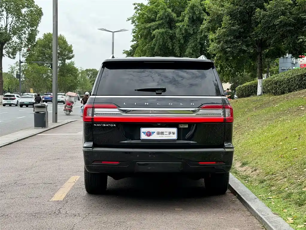 Navigator 3.5 T Honor Shine