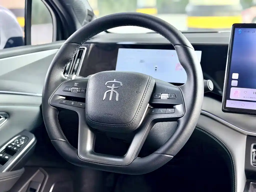 Song L DM-i Smart Drive 112 km Transcend