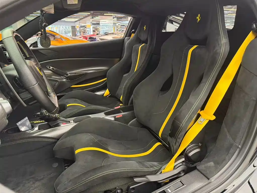 Ferrari 488 488 Pista