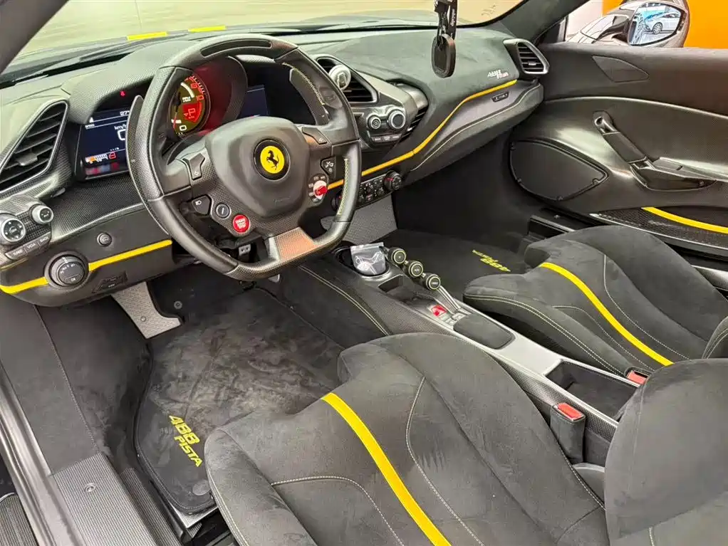 Ferrari 488 488 Pista
