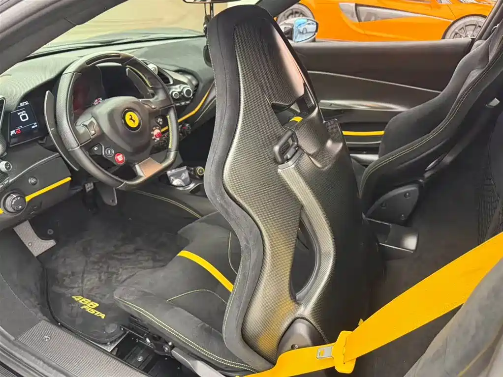 Ferrari 488 488 Pista