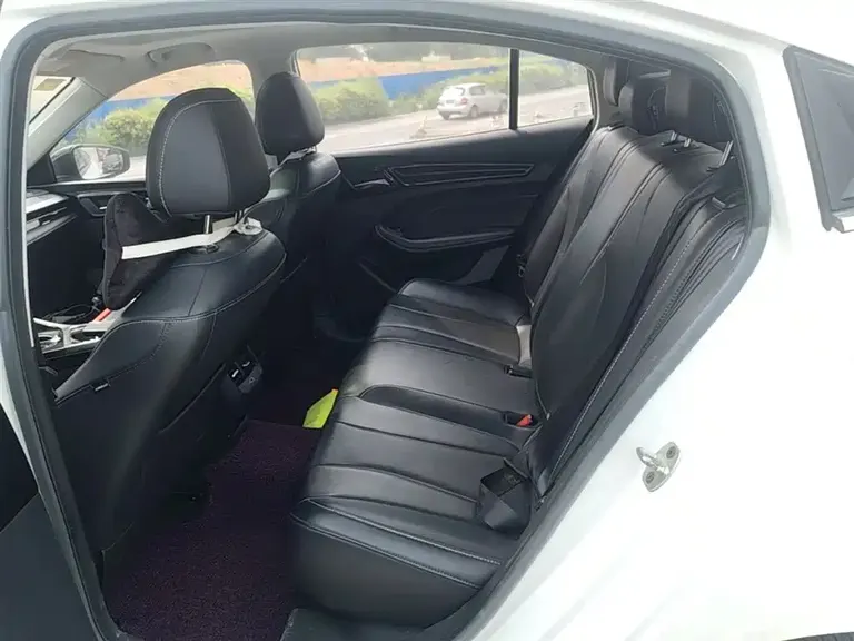 Roewe i5 Facelift 1.5 L CVT Diamond