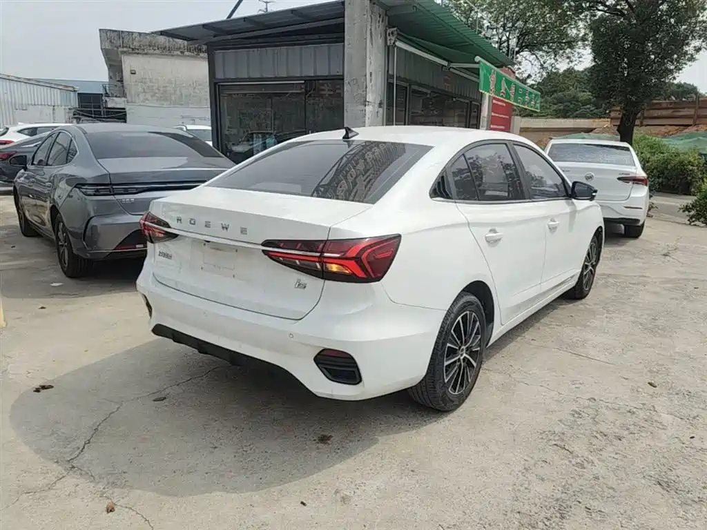 Roewe i5 Facelift 1.5 L CVT Diamond