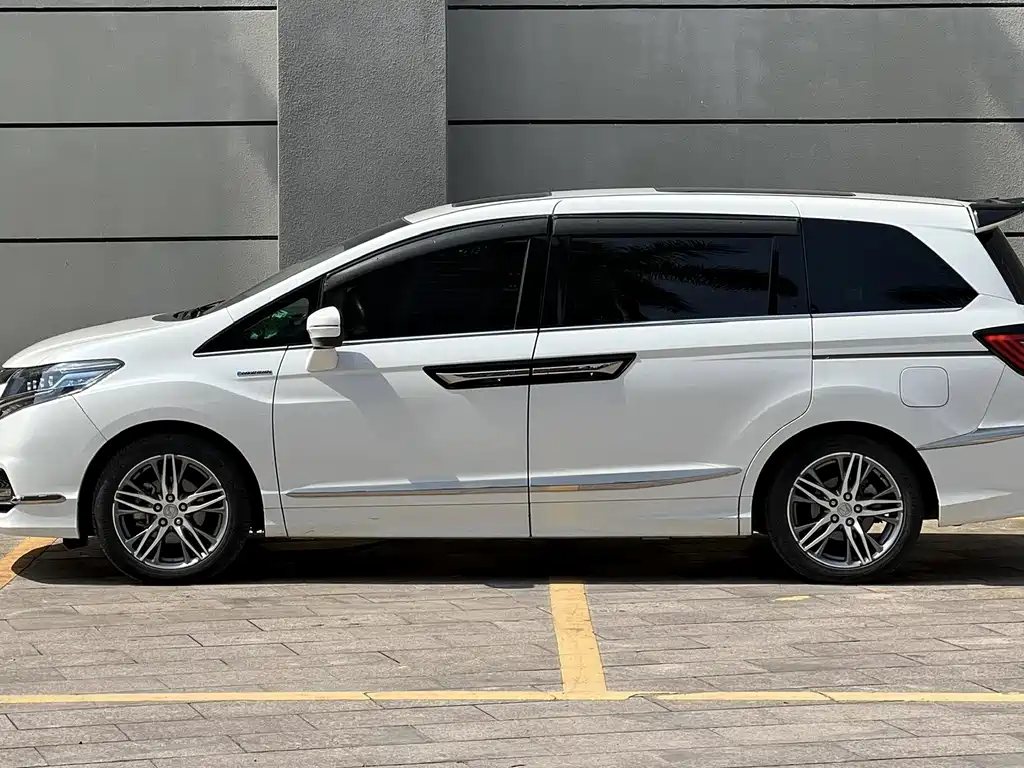 Elysion 2.0 L Hybrid Supreme