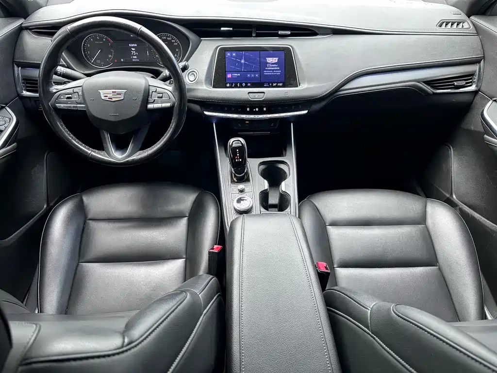Cadillac XT4 28 T 2 WD Luxury