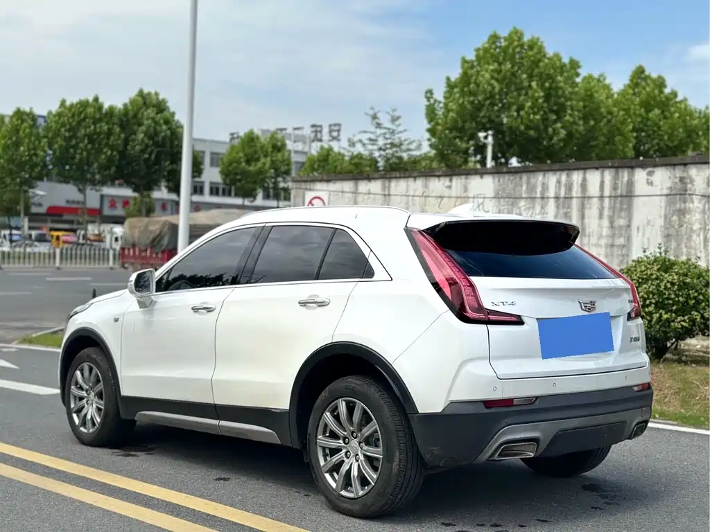Cadillac XT4 28 T 2 WD Luxury