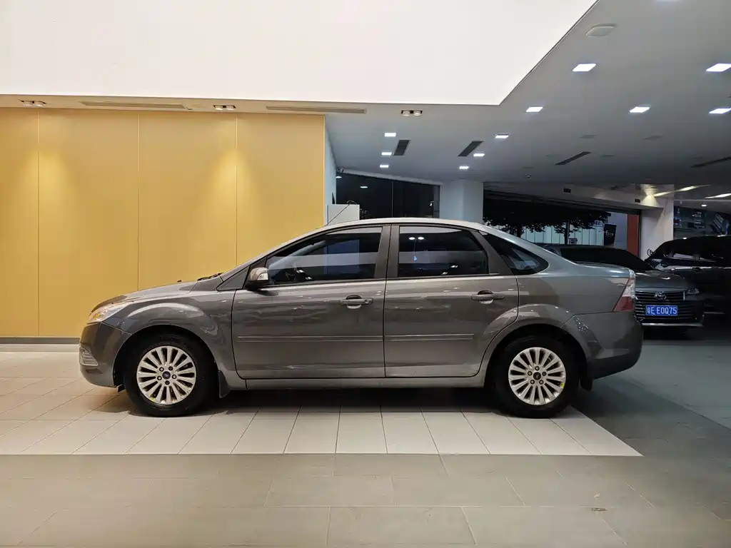 Focus Sedan Classic 1.8 L Manual Fashion