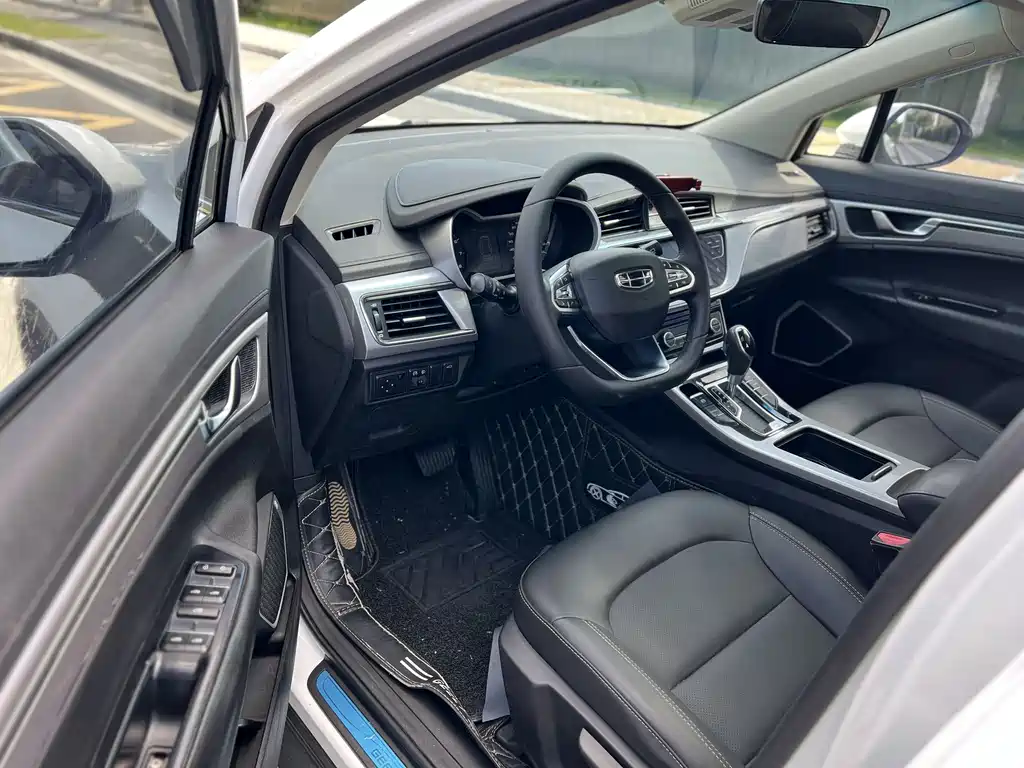 Emgrand GS 1.4 T CVT Elegant