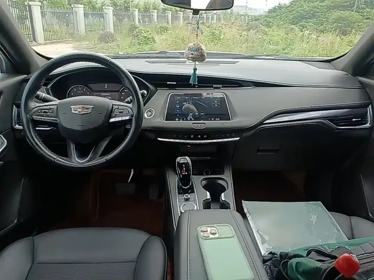 Cadillac XT4 28 T 2 WD Tech