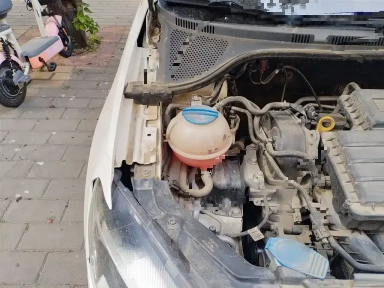 Volkswagen Jetta 1.6 L Manual Comfort