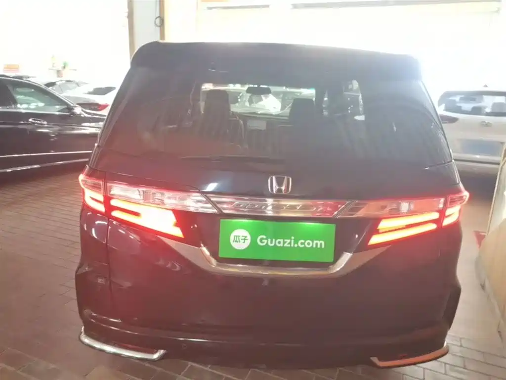 Odyssey Facelift 2.4 L Smart Enjoyment