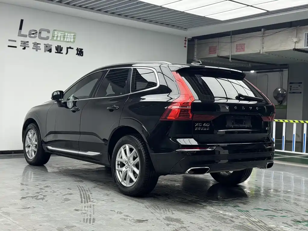 Volvo XC60 T5 4 WD Smart Ease Luxury