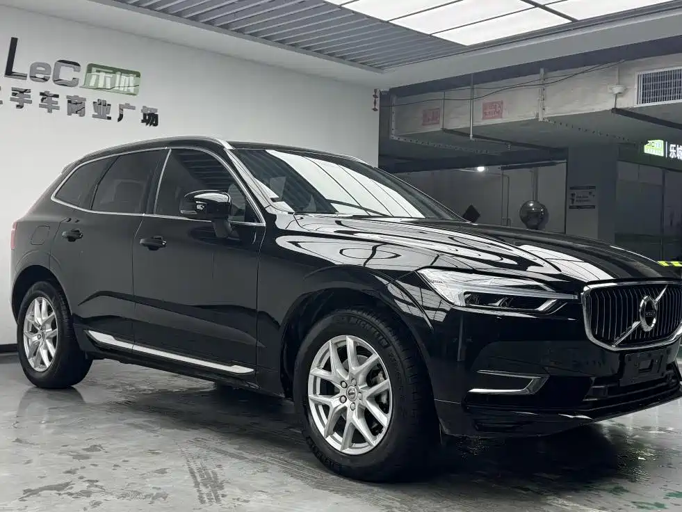 Volvo XC60 T5 4 WD Smart Ease Luxury