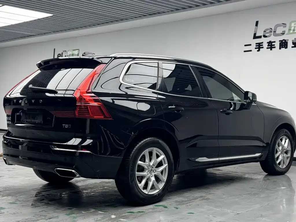 Volvo XC60 T5 4 WD Smart Ease Luxury