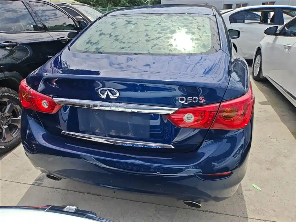 Infiniti Q50 L 2.0 T Joy