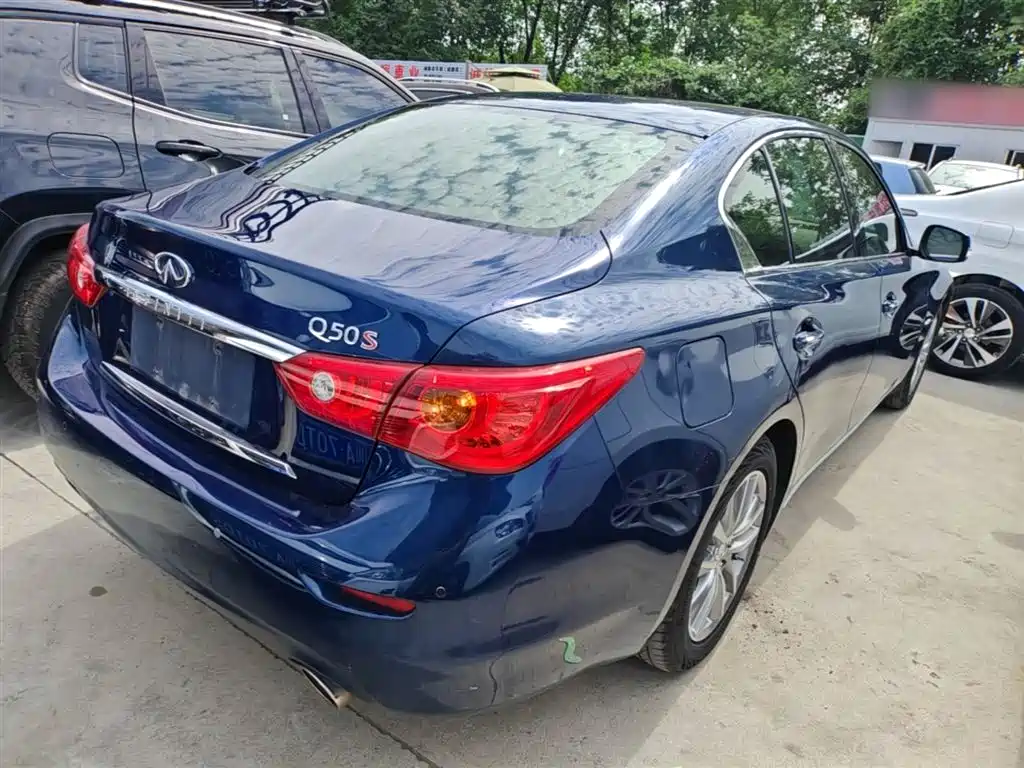 Infiniti Q50 L 2.0 T Joy