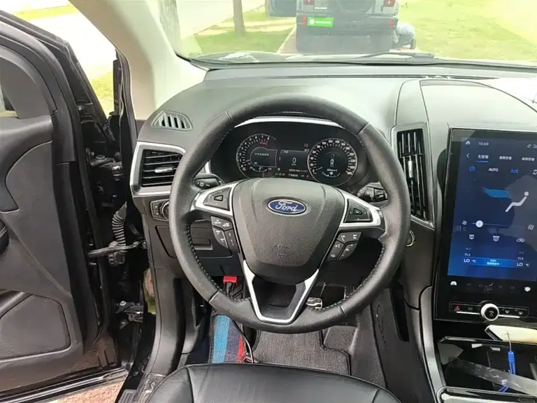 Ford Edge EcoBoost 245 2 WD Grand Sharp 7-seat