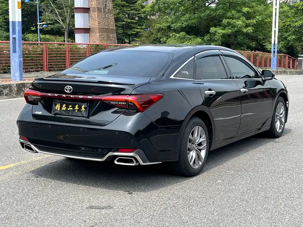 Avalon 2.5 L Luxury