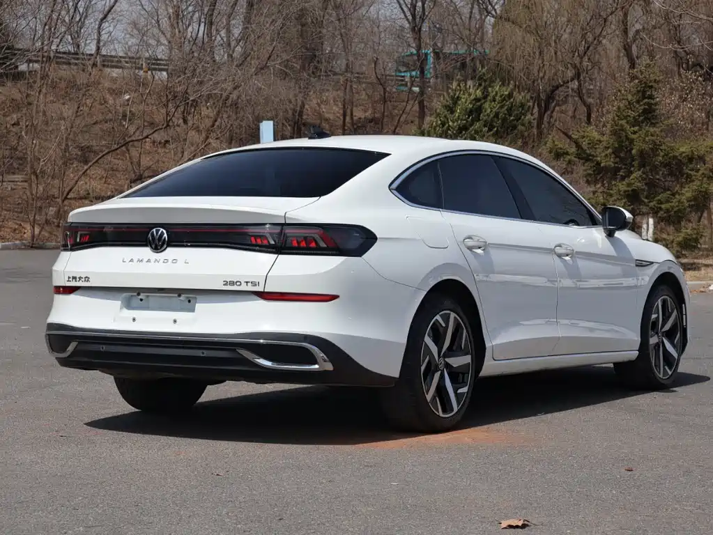 Lamando Lamando L 280 TSI DSG Spicy Cool