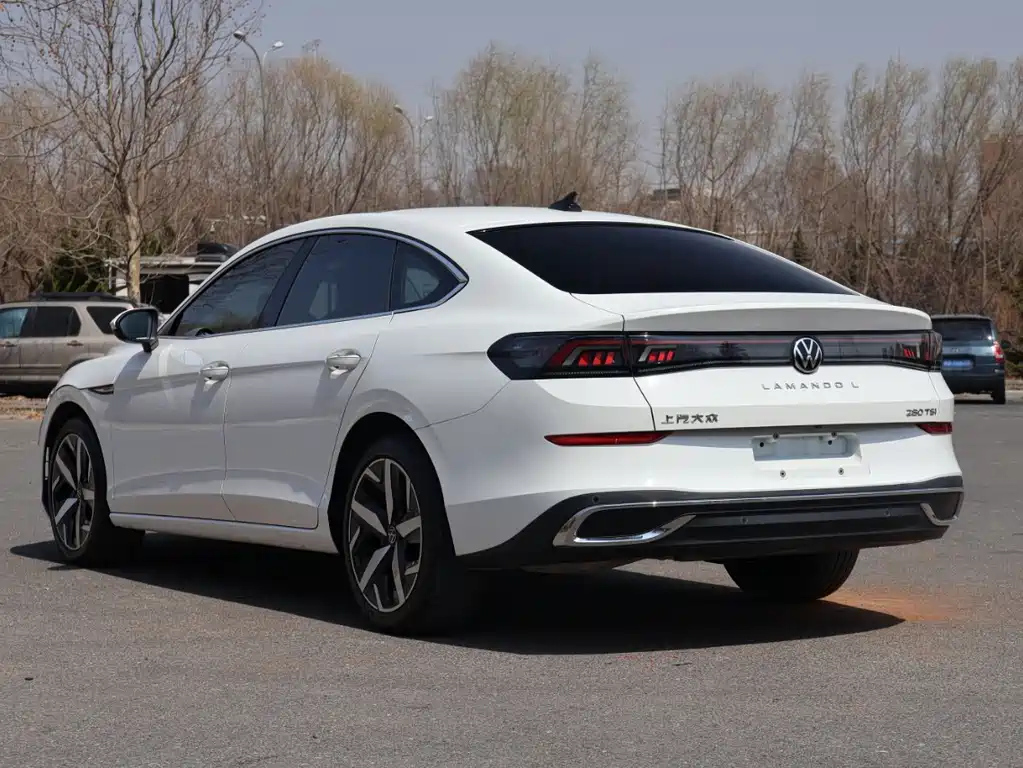 Lamando Lamando L 280 TSI DSG Spicy Cool