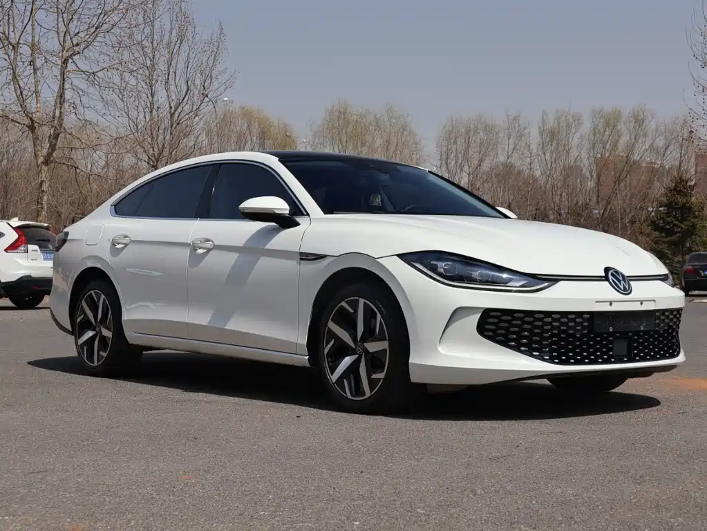Lamando Lamando L 280 TSI DSG Spicy Cool