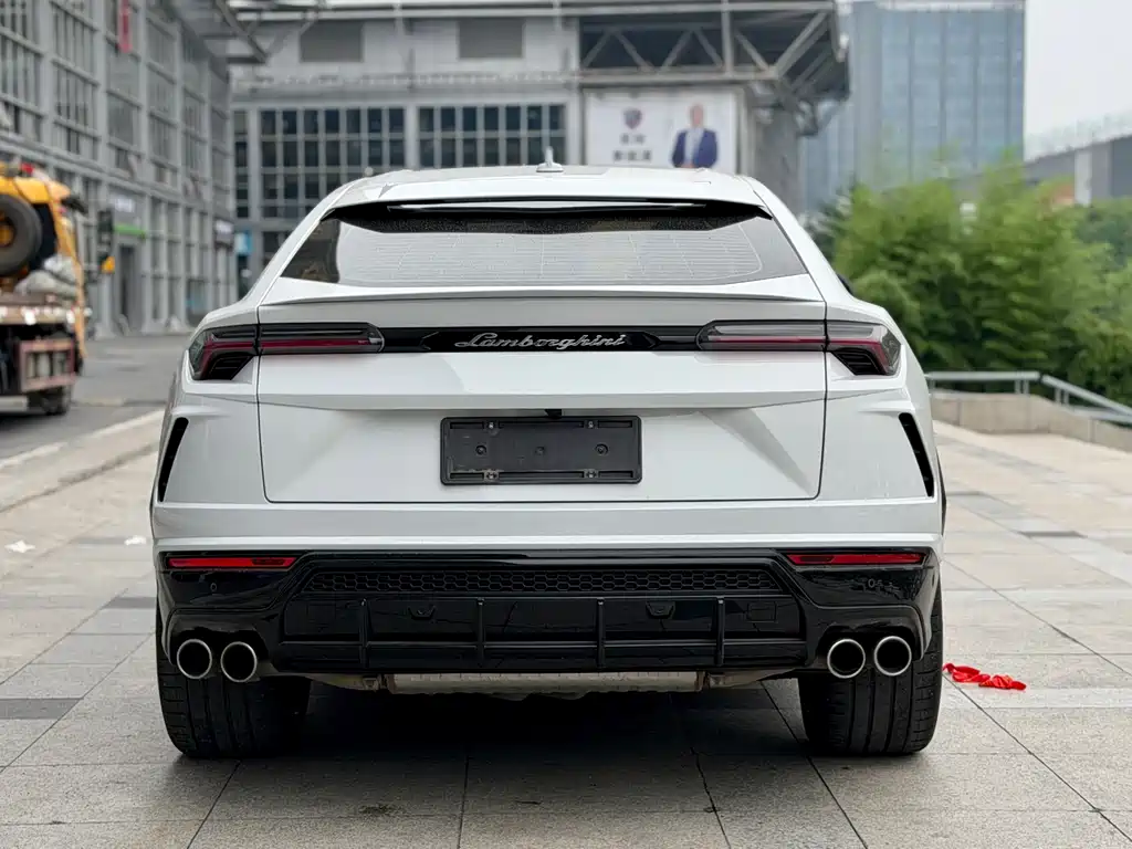 Urus 4.0 T V8