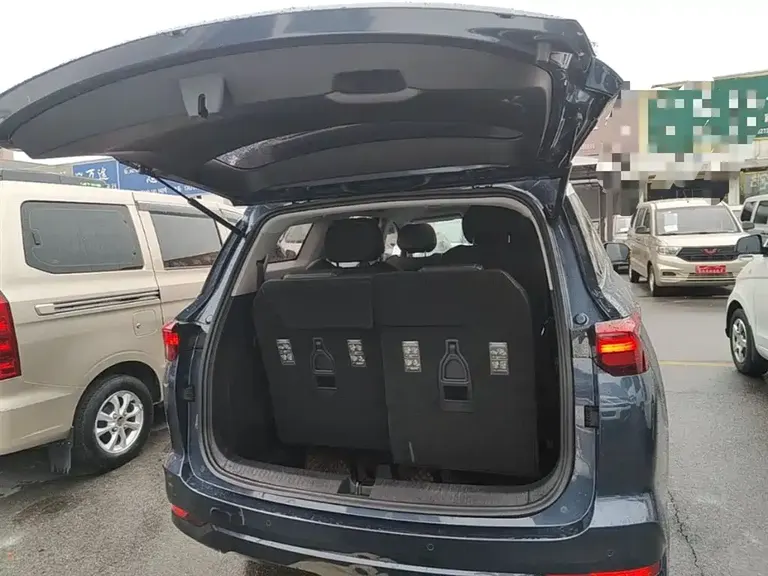 Wuling Victory 1.5 T CVT Flagship