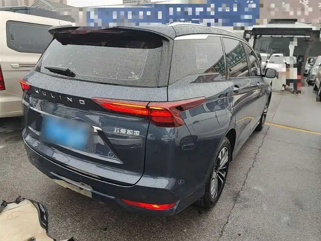 Wuling Victory 1.5 T CVT Flagship